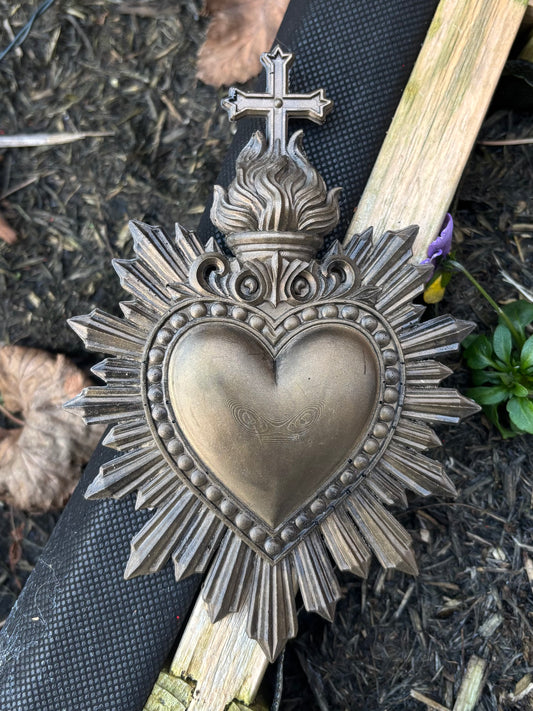 Heart wall plaque