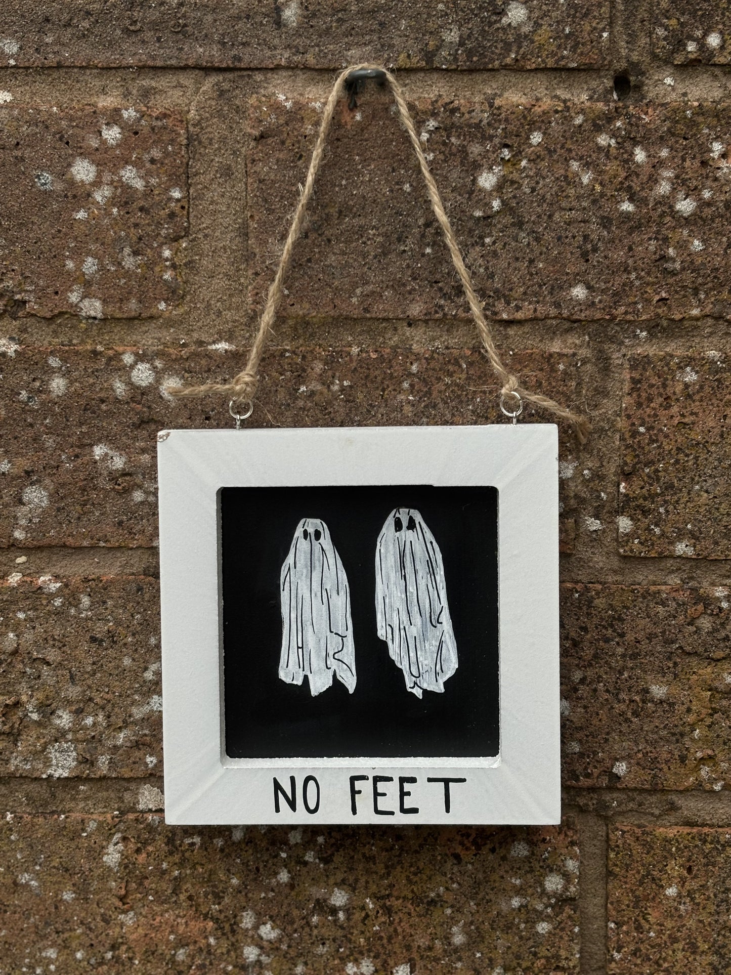 No Feet Sign