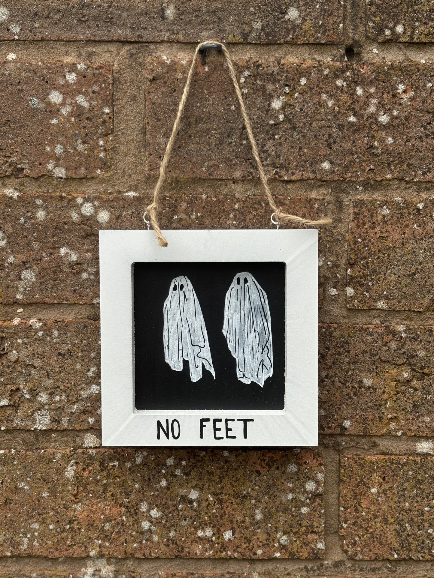 No Feet Sign